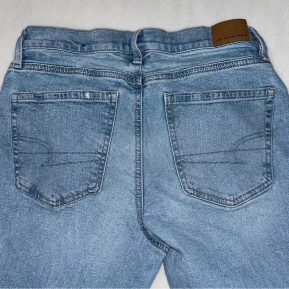 American Eagle Outfitters Mid-Light Wash Stovepipe Jeans Women’s Size 4 Long - Picture 3 of 7